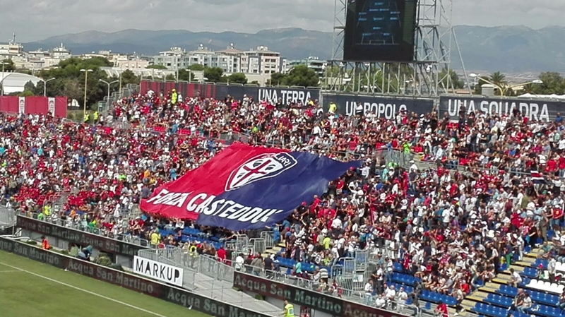 Ảnh bài viết Lukaku bị phân biệt chủng tộc, Chủ tịch Cagliari phản đối FIGC