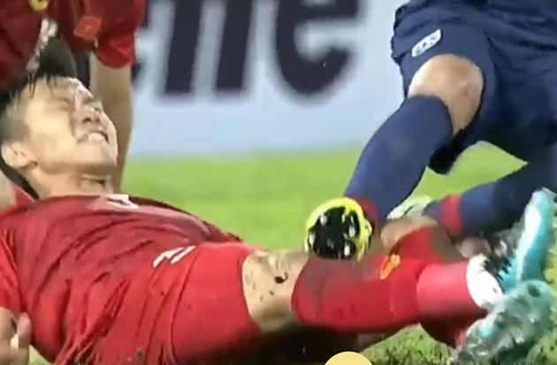 Hòa tiếc nuối, fan Việt Nam phẫn nộ: "Cậu ta quá tiểu xảo"
