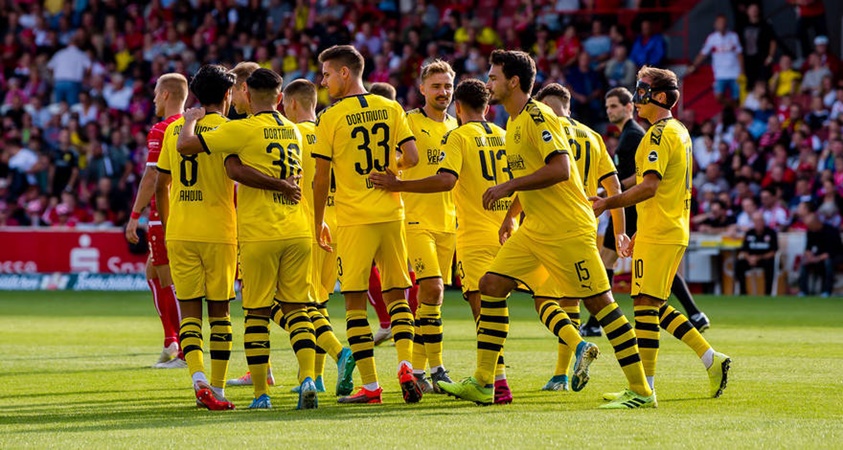Giao hữu từ thiện: Dortmund đè bẹp Cottbus 5 bàn không gỡ