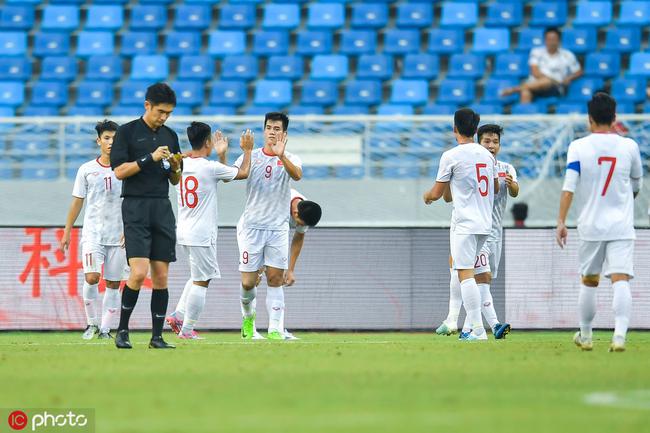 Đả bại U22 Trung Quốc: “Phù thủy” Park đã thắng trong "cuộc chiến thầy trò"