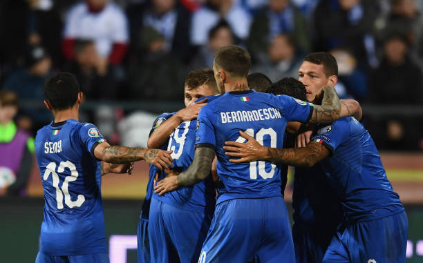 Trọng tài ưu ái, Italia đã ở rất gần VCK EURO 2020