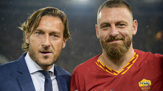 Ảnh bài viết Bạn thân tiết lộ Totti sắp tái hợp đồng đội cũ ở Boca Juniors