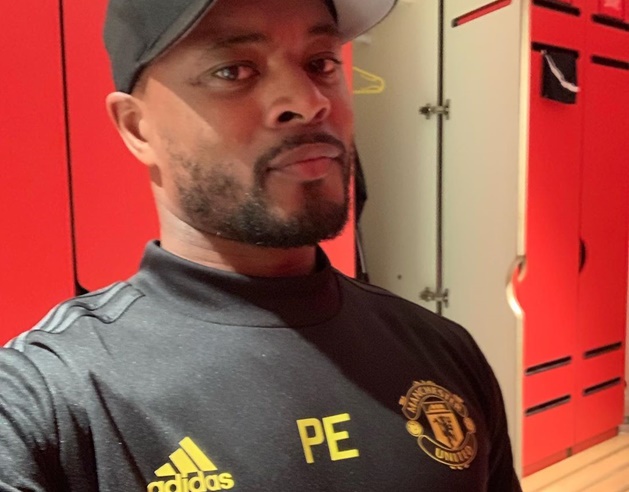 Ảnh bài viết Evra bất ngờ tái xuất, khoe áo Man United quá chất