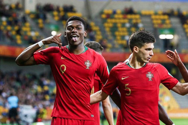 Sao trẻ Bồ Đào Nha nổ súng, HLV trưởng AC Milan đau đầu