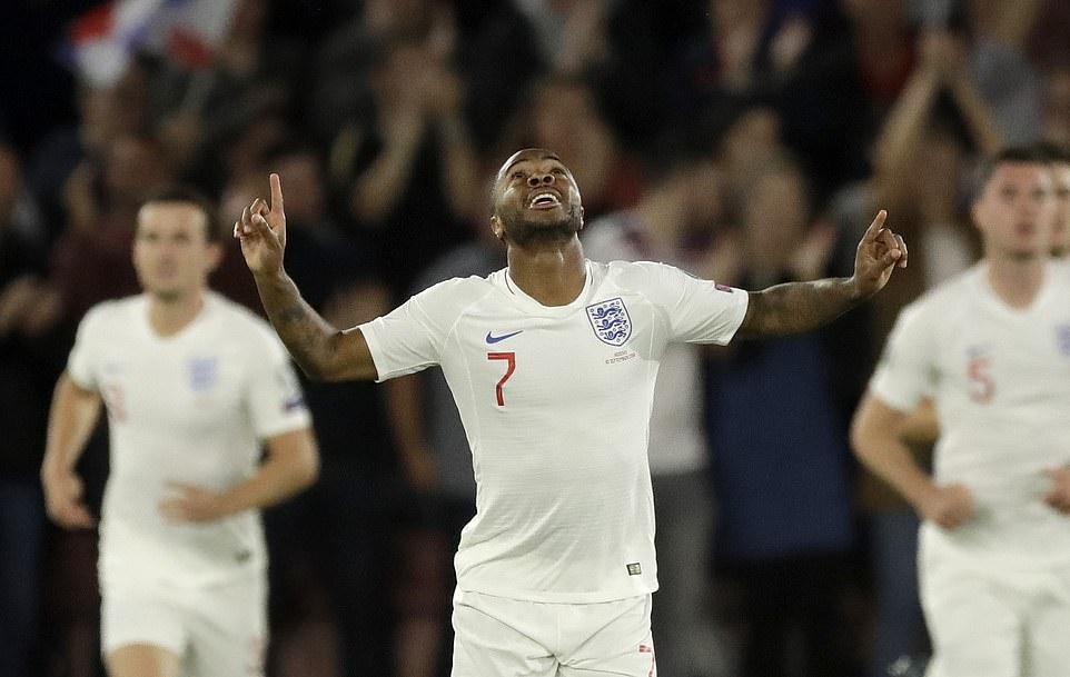 Sterling bùng nổ, Tam Sư đánh bại Kosovo trong trận cầu 8 bàn thắng