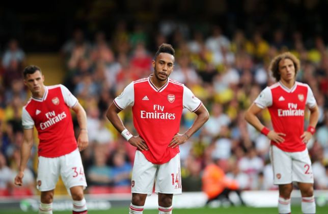"Arsenal như những đứa trẻ chạy loanh quanh, đá như đang chơi bóng rổ"