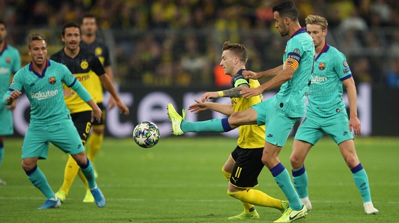 Ter Stegen hóa "thần", Barca may mắn có điểm rời Signal Iduna Park