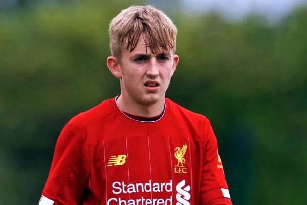 CHÍNH THỨC! Liverpool trói chân thành công "cầu thủ làm Gerrard ấn tượng"