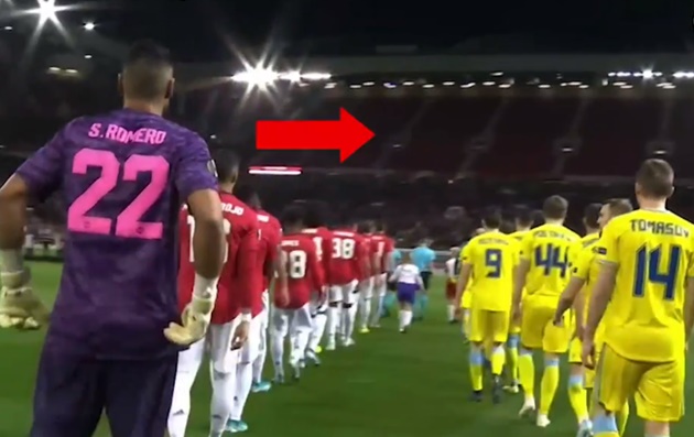 CHOÁNG! Lộ hình ảnh Old Trafford thê thảm đến mức không nhận ra 