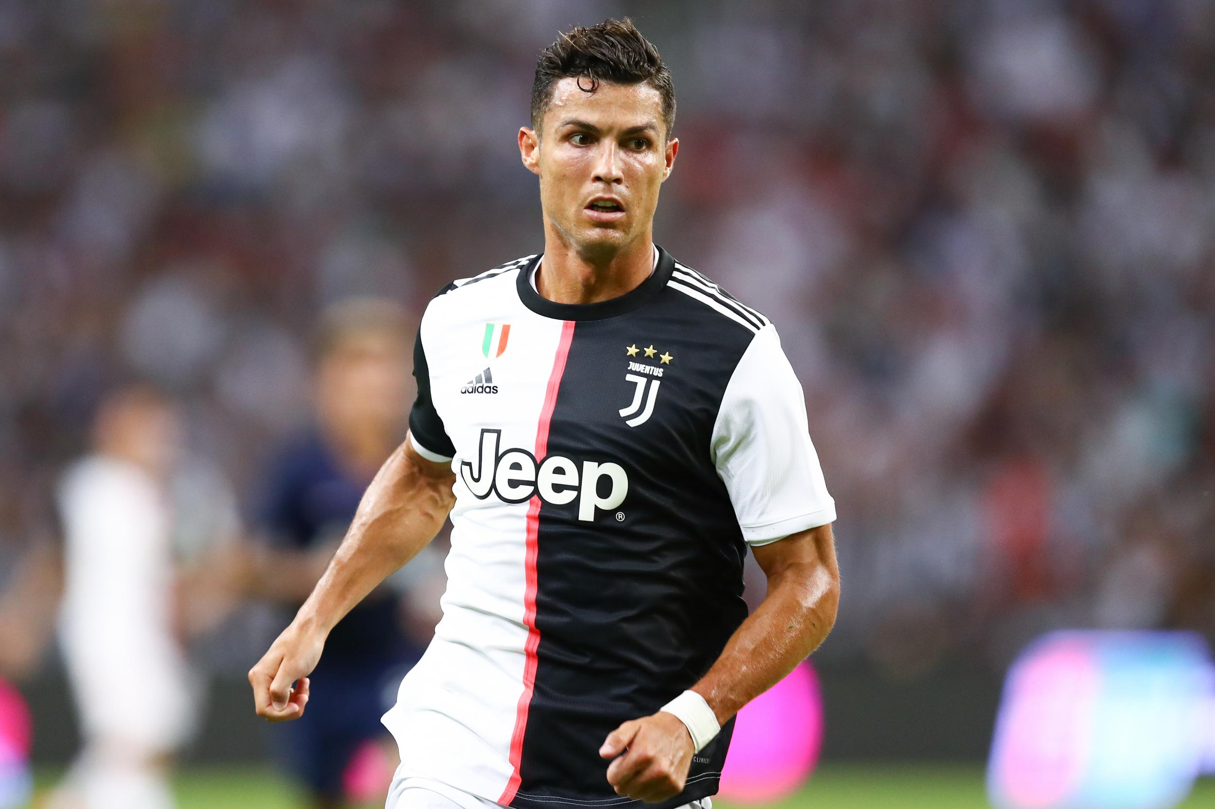 NÓNG: Cha "thần đồng" Barca muốn con trở thành đồng đội của Ronaldo!