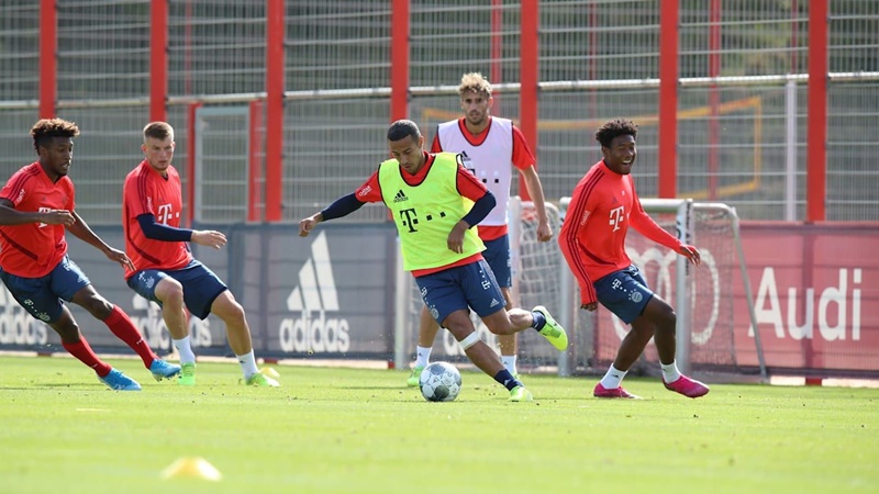 “Cơn lốc cánh trái” báo tin vui khó tả cho Bayern