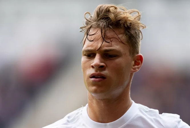 Vạ miệng, Kimmich bị chính các sếp lớn ở Bayern "dằn mặt"