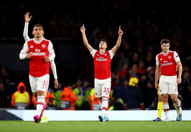 'Thần đồng' chói sáng, fan Arsenal phấn khích: 'Cảm ơn Man Utd'