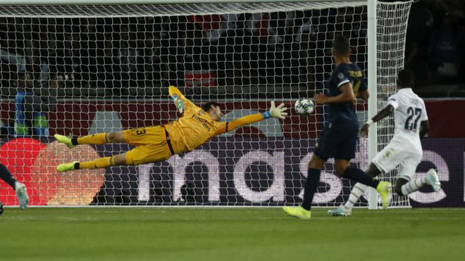 Kinh hoàng! Thống kê "sốc" tố cáo Zidane đang nói dối?