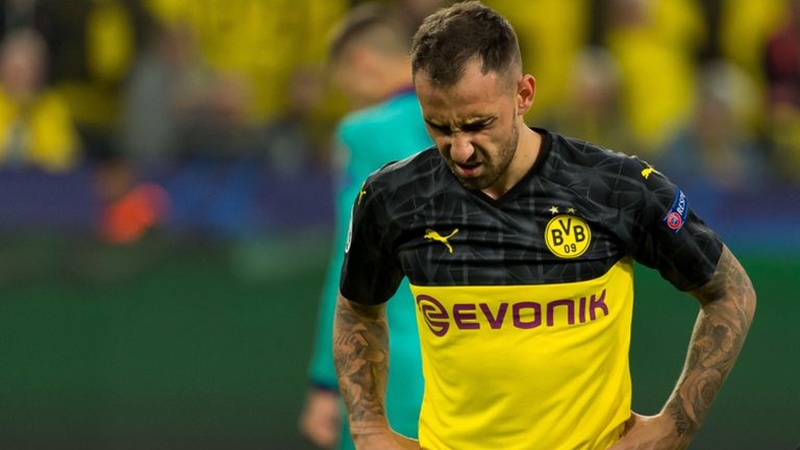 Dortmund cẩn thận! Tham vọng vô địch Bundesliga nhận cú sốc trời giáng