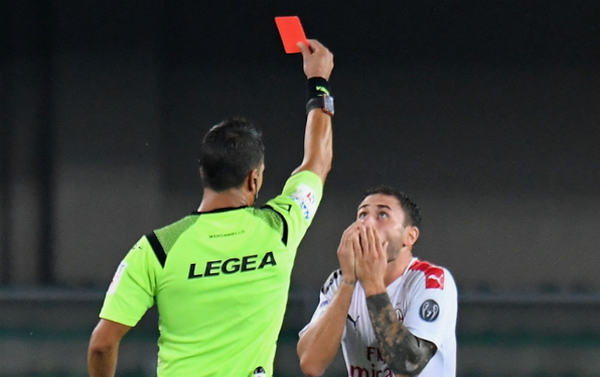 Ảnh bài viết Choáng với đội bóng nhận 5 thẻ đỏ sau 7 vòng đầu tiên 