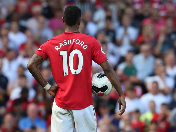 NÓNG! Bị CĐV M.U chửi bới, Rashford có hành động đáp trả