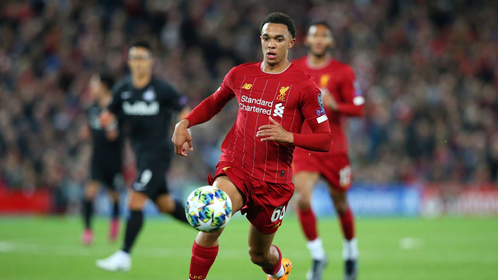 Học theo Gerrard, sao Liverpool muốn "nghỉ" làm hậu vệ