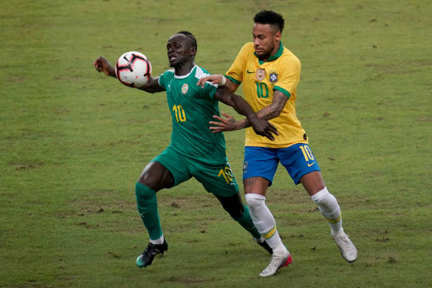Ảnh bài viết Quá kinh khủng, Sadio Mane biến 2 hậu vệ Brazil thành 'trò hề'