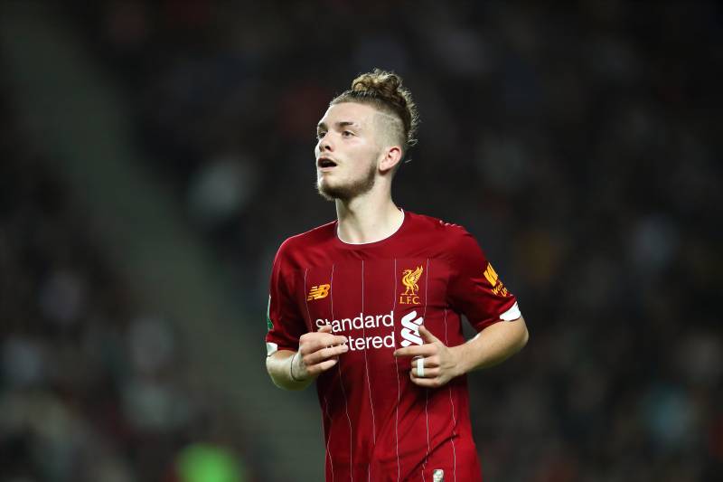 Sao trẻ Liverpool bị cấm thi đấu vì "cà khịa"