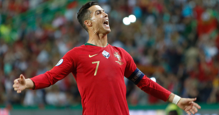 Dấu ấn VL EURO 2020: Cột mốc của Ronaldo và Ramos