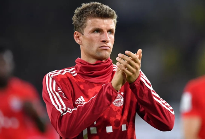 Tương lai của Muller ở Bayern liên tục khiến các vị tiền bối “đứng ngồi không yên”