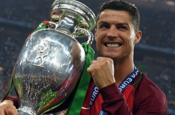 5 đội tuyển có thể giành vé đến EURO 2020 ngay đêm nay