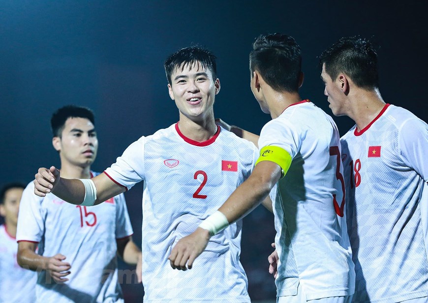 Ảnh bài viết Báo Thái Lan: Thắng UAE nhưng Voi chiến vẫn xếp dưới ĐT Việt Nam