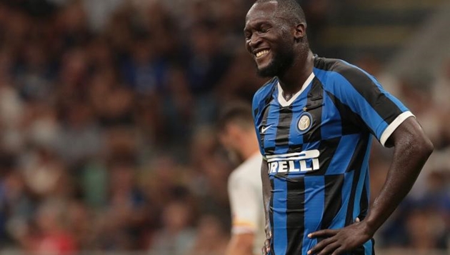 “Lukaku đang thể hiện sự ổn định”
