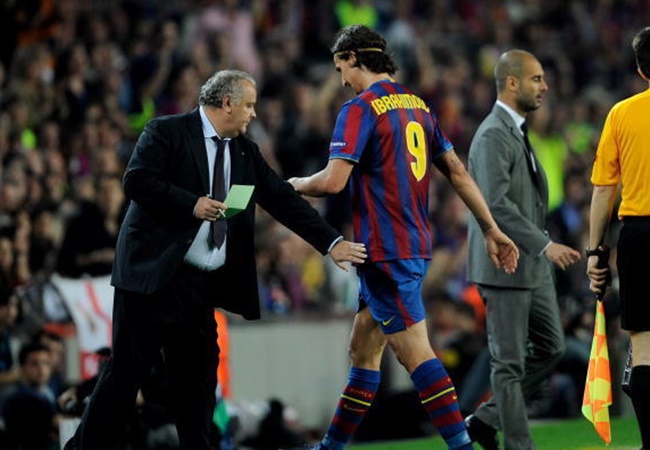 'Mourinho vẫn đặc biệt. Pep đã trốn tránh tôi trong phòng thay đồ'