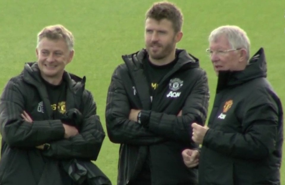 Ảnh bài viết M.U chiến Liverpool, "già gân" tới tận nơi truyền bí kíp cho Solskjaer