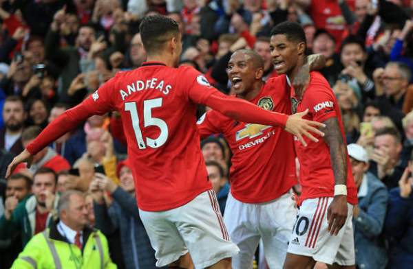 Thi đấu hơn 100% sức lực, Man United chính thức chấm dứt mạch toàn thắng của Liverpool
