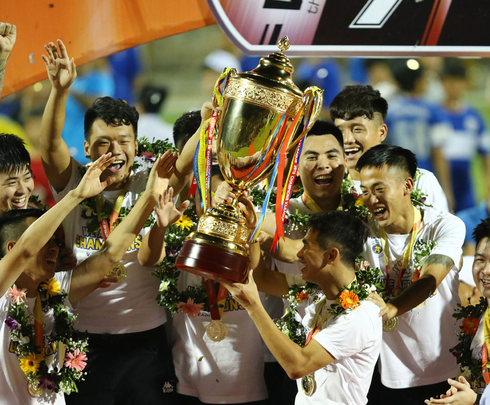 V-League 2019 hạ màn: Gam màu tối lấn át điểm sáng Hà Nội FC