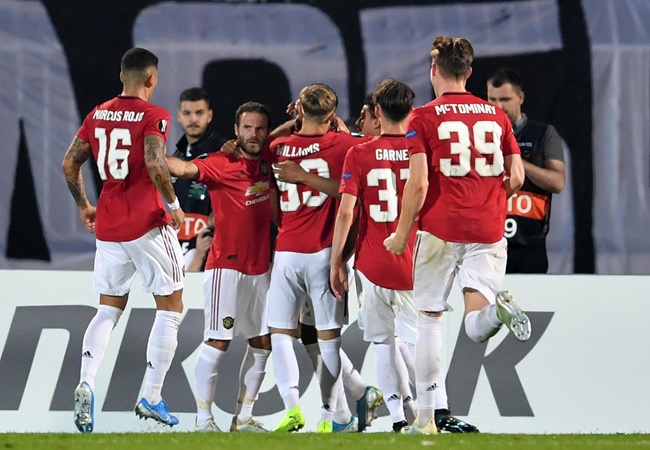 Nhìn Man Utd bây giờ, Solskjaer có lí khi nói CLB 'đi đúng hướng' 