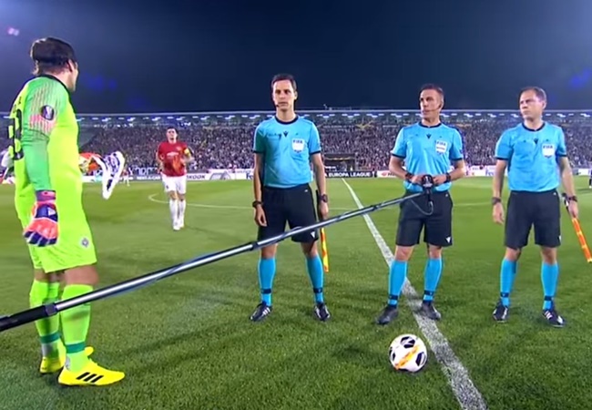 'Tân thủ quân' Man Utd lên tiếng, lý giải pha 'đãng trí' khó đỡ