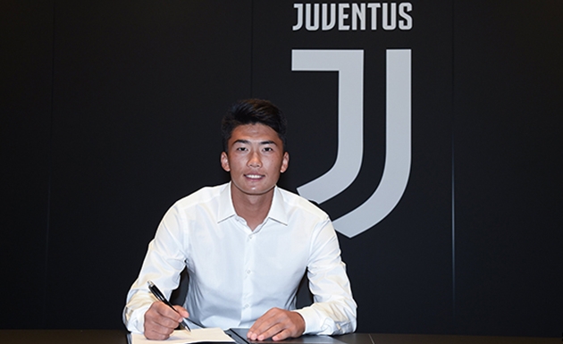 CHÍNH THỨC: Sao trẻ người Triều Tiên đi vào lịch sử Juventus
