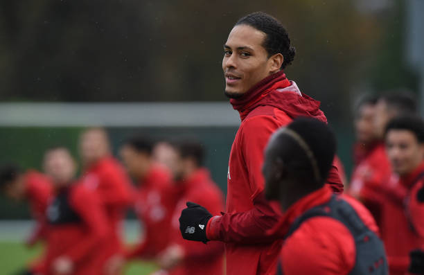 Ảnh bài viết 'Chọc giận' Van Dijk, Alisson nhận cái kết đắng trên sân tập