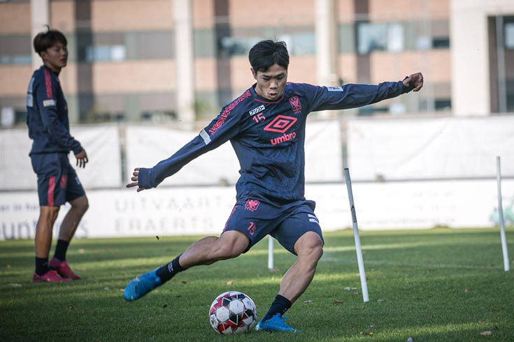 Công Phượng sánh vai "Messi Hàn", ra sức tập luyện chờ cơ hội ra sân ở Sint-Truiden