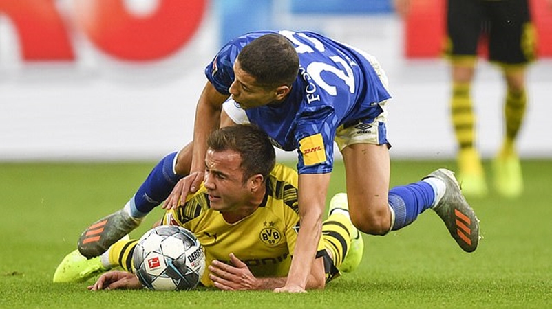 Hòa thất vọng, Dortmund tiếp tục nhận cú sốc nặng từ hàng công