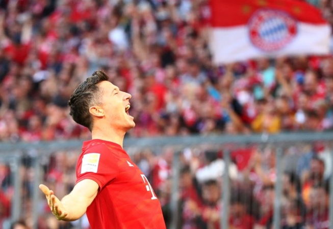 Từ giờ, hãy gọi số 9 của Bayern Munich là Lewangoalski