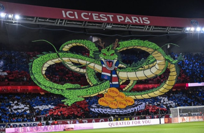 CHOÁNG! NHM PSG triệu hồi "rồng thần", át vía Marseille từ khán đài