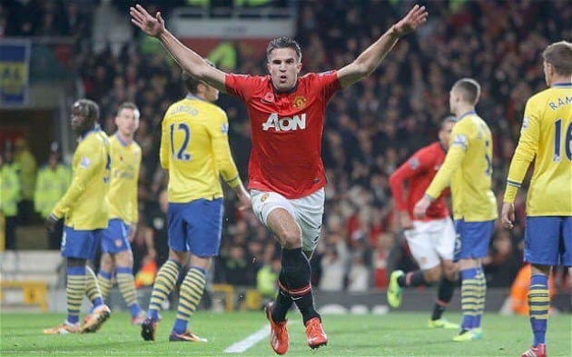 Từ Van Persie tới Xhaka, những thủ quân làm "vấy bẩn" màu áo Arsenal