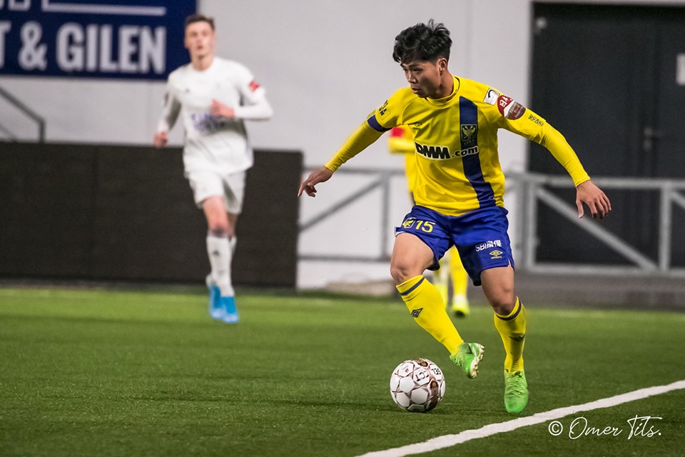 Công Phượng "tả xung, hữu đột" trong ngày U21 Sint-Truiden thua đậm