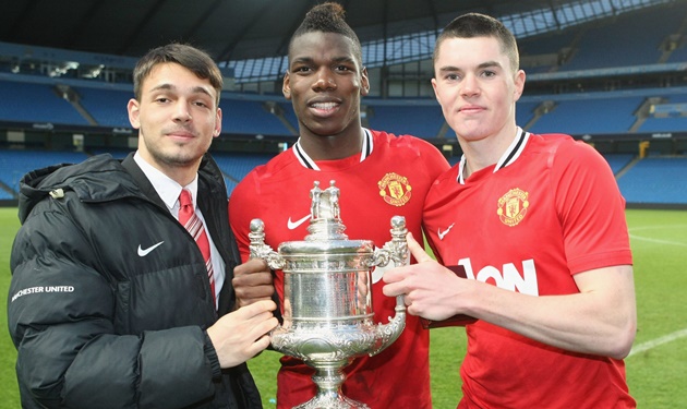 Đội hình Man Utd đấu Chelsea năm xưa: Người sống trong danh vọng, kẻ về vườn lặng lẽ