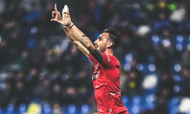 10 hình ảnh ấn tượng trên sân cỏ Serie A vào rạng sáng nay: Kịch tính đến phút bù giờ