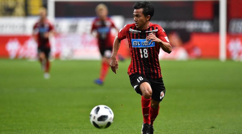 CHOÁNG! “Messi Thái” lọt Top 10 cầu thủ đắt giá nhất J-League