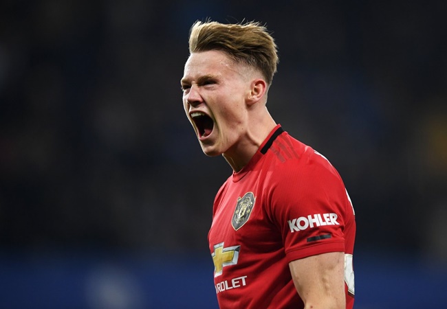 'Mad dog' Man Utd liên tục quát tháo đồng đội, xứng danh Roy Keane 2.0!