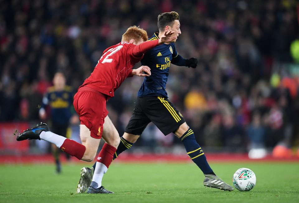 'Drama' Liverpool - Arsenal quá kinh điển, Ozil chưa thể 'hoàn hồn'