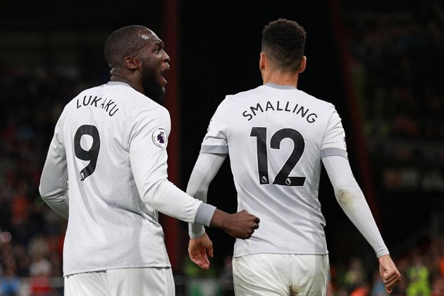 "Cục tạ" của Man United và những tân binh gây ấn tượng