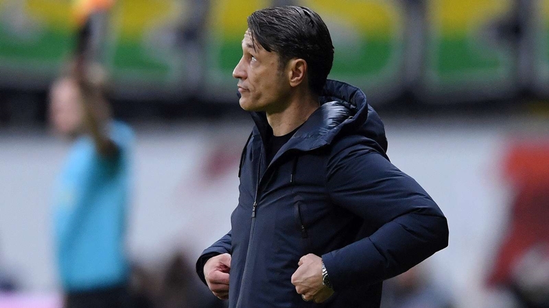 Thảm bại, HLV Bayern điên tiết đáp trả câu hỏi của phóng viên
